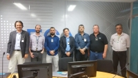 O diretor Geral do Polo, Alexandre Pimenta; o respons&aacute;vel pela Valida&ccedil;&atilde;o Eletroeletr&ocirc;nica da FCA, Marcus Ara&uacute;jo; o coordenador de Projetos da FCA, Kleber Fernando; o reitor do IFMG, Kl&eacute;ber Gon&ccedil;alves; o pr&oacute;-reitor de Ensino, Carlos Bernardes; o gerente respons&aacute;vel pela Engenharia Eletroeletr&ocirc;nica da FCA, Alexandre Campos; e o diretor Geral do Campus Formiga, Washington Silva